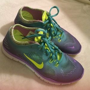 💖 Nike Free 5.0 Running Shoes 💖