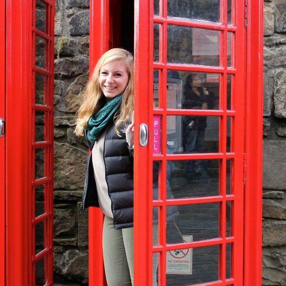 Meet your Posher, Nicole