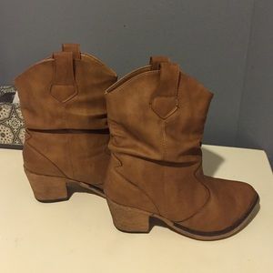 🎉👢 Western Flair Boots in brown 👢🎉