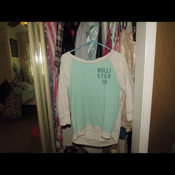 Hollister 3/4 Sleeve Aqua Sweater