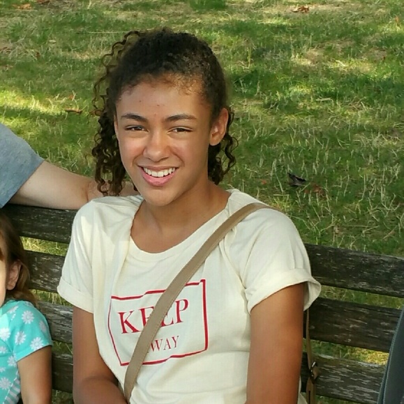 Meet your Posher, Cassie - Picture 2 of 4