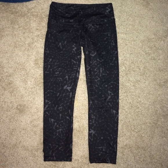 lululemon athletica Pants - Lululemon star crush wunder under crop sz 4