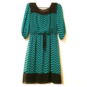 Chevron print dress! 🎀