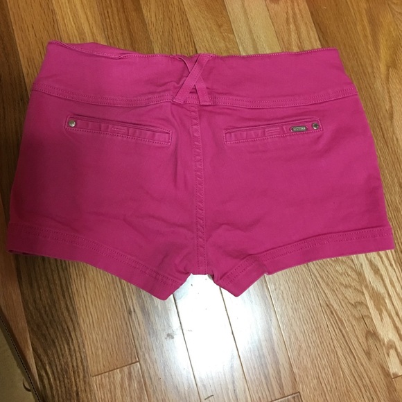Guess Shorts Size 29 - Picture 2 of 3