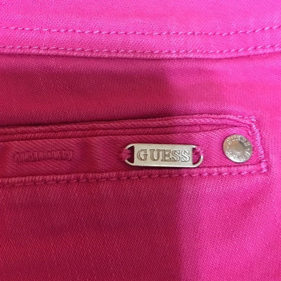 Guess Shorts Size 29 - Picture 3 of 3