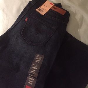 Levis Demi curve jeans