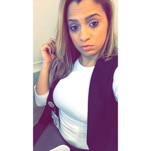 Meet your Posher, Angela