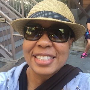 Meet your Posher, Shana