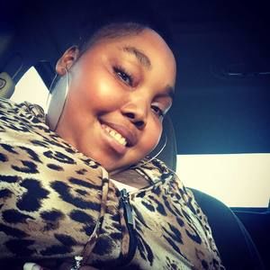 Meet your Posher, Denisea