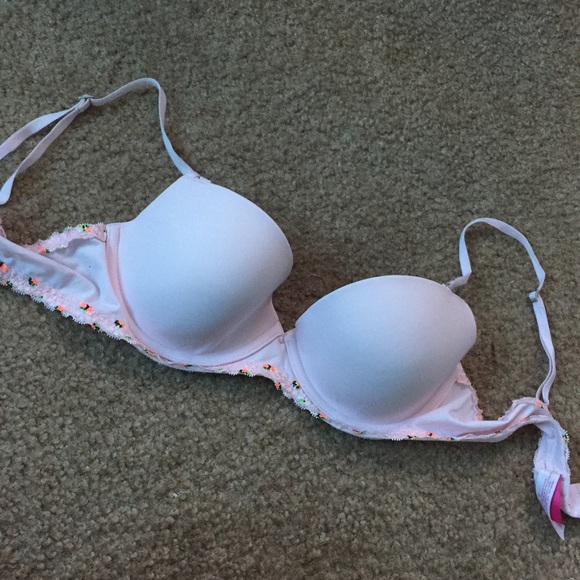 💕VICTORIA'S SECRET PINK BRA💕