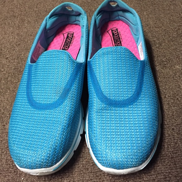 Skechers GoWalk 3