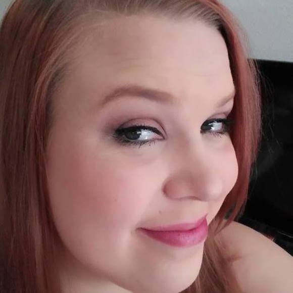 Meet your Posher, Whitney