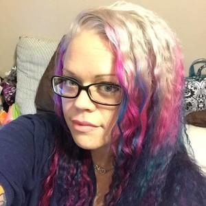 Meet your Posher, Carrie