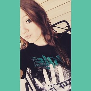 Meet your Posher, Destinee