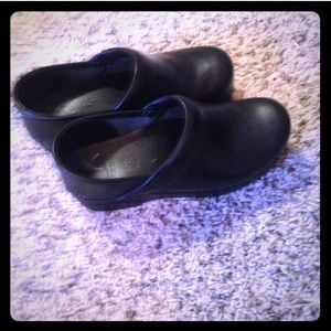 Black Dansko Nursing Shoes