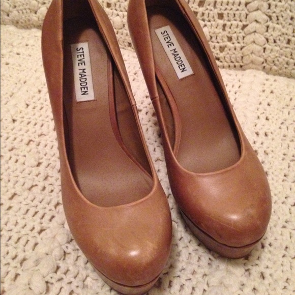 STEVE MADDEN Cognac Leather Pumps - Picture 2 of 4