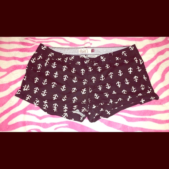 Shorts with anchors on them