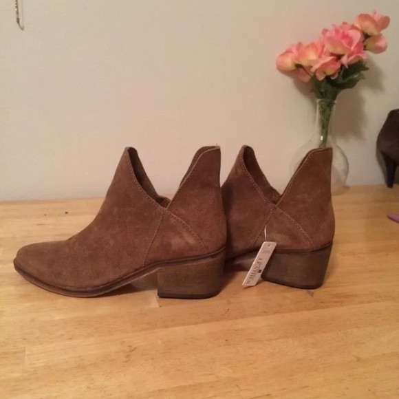 Zara leather cut out booties NEW
