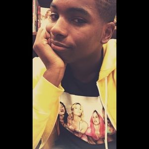 Meet your Posher, Markell