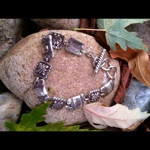 Brighton bracelet EUC. Perfect holiday gift!