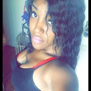 Meet your Posher, Aisha