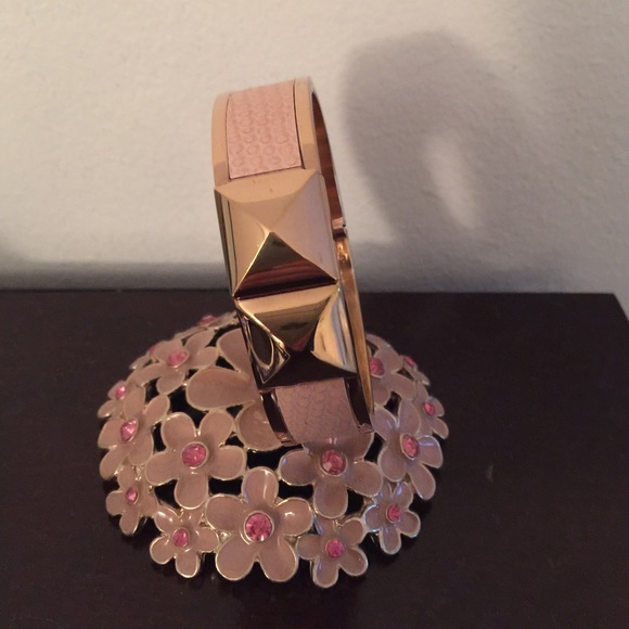 Vince Camuto watch nwot