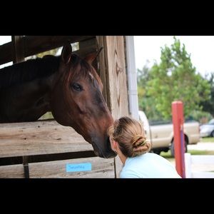 Meet your Posher, Ashley