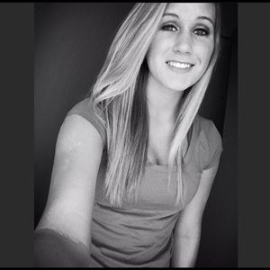 Meet your Posher, Carlee