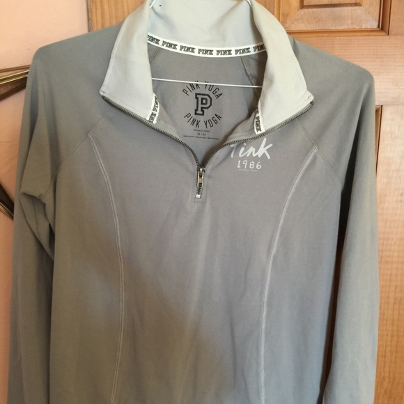 PINK Victoria's Secret Yoga Workout Top - Picture 2 of 3