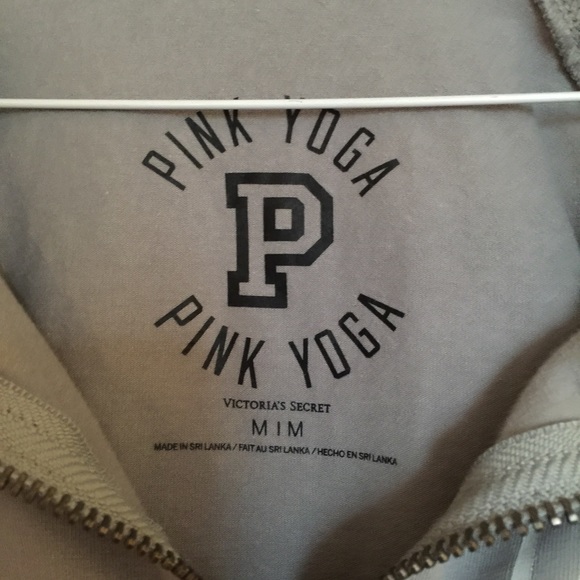 PINK Victoria's Secret Yoga Workout Top - Picture 3 of 3