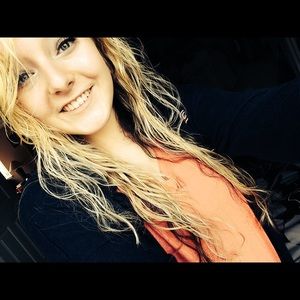 Meet your Posher, Hannah