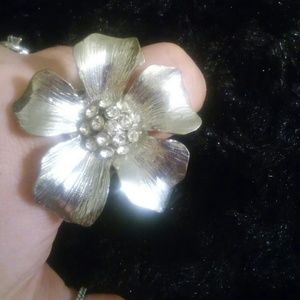 Silver flower ring