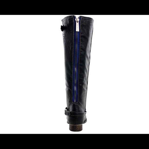 Breckelle's outlaw boot. Black, size 7 -1/2.