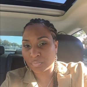 Meet your Posher, Eboni