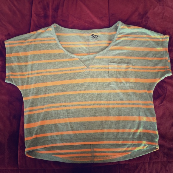 Super cute crop-top
