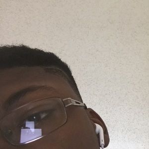 Meet your Posher, Taron