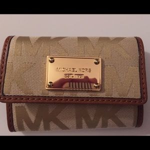 Michael Kors Signature Canvas Wallet