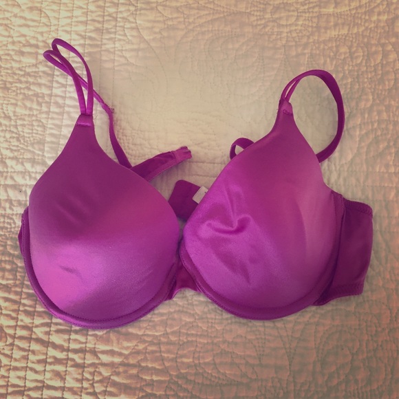 VS Fuschia bra