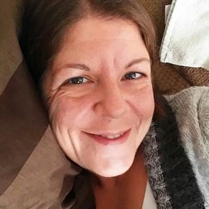 Meet your Posher, Dana