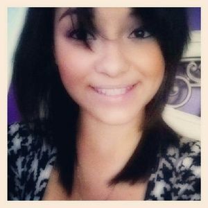 Meet your Posher, Manuela