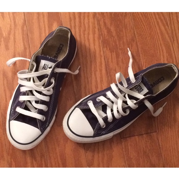 Converse - Picture 2 of 3