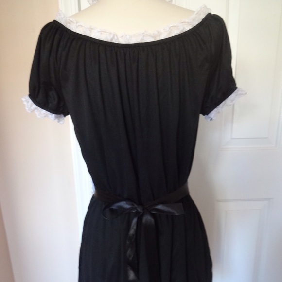 FRENCH MAID HALLOWEEN COSTUME - Picture 3 of 4