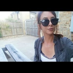 Meet your Posher, Mackenzie