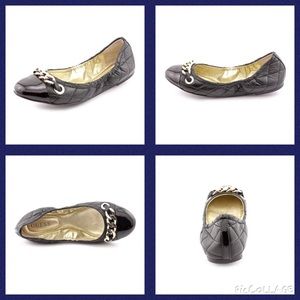 GUESS LEATHER FLATS WITH GOLD CHAIN😍👠