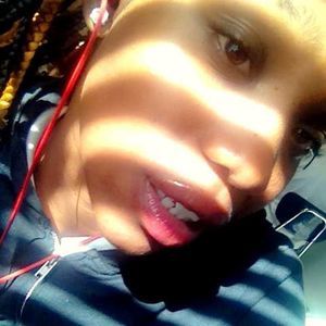 Meet your Posher, Mercedes