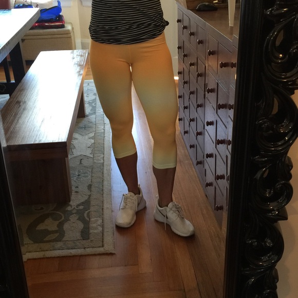 Nike Pants - Nike ombré crops size