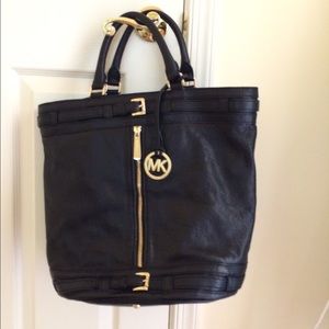 Authentic Michael Kors leather bag.