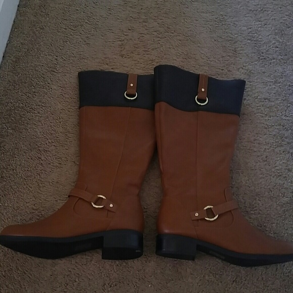 Never been worn boots!!!