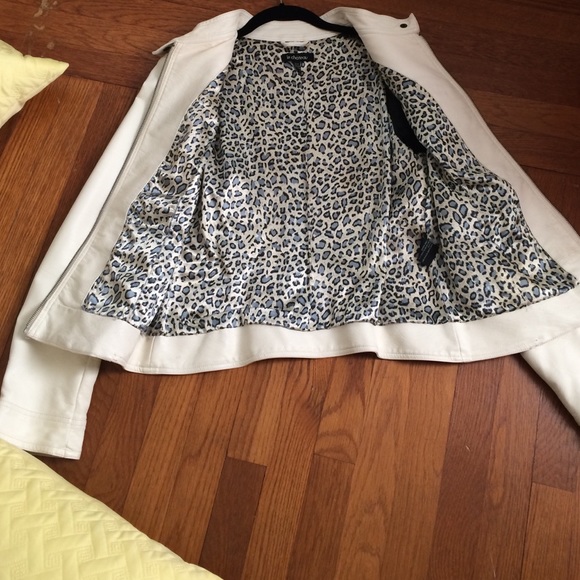 White genuine leather coat - Picture 3 of 3