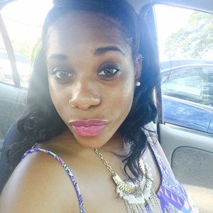 Meet your Posher, Rekesha